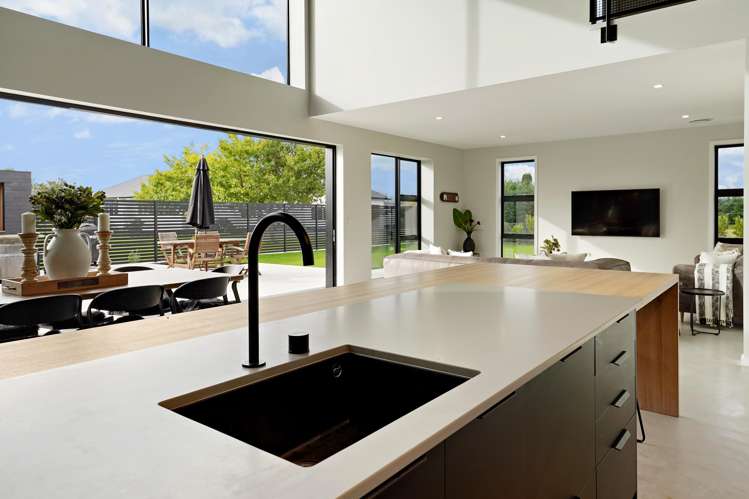 409 Grasslands Drive Cambridge_40