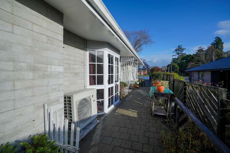 169 Queens Drive Richmond_14