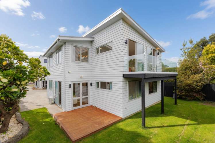 832a East Coast Road Oteha_0