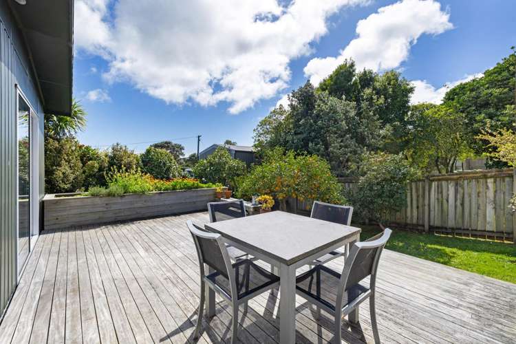 26 Smith Street Raglan_26