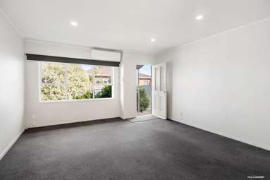 2/23 Tawa Road_1