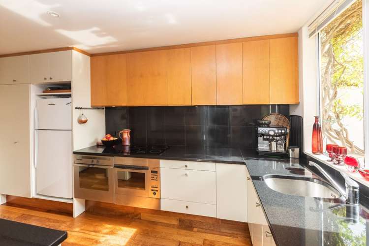 74 Office Road Merivale_19