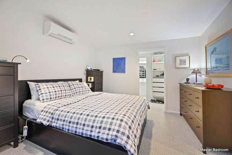 6 Cronin Place Beach Haven_13