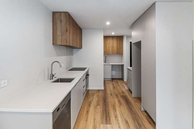 2/28 Fitzherbert Road 10629_2