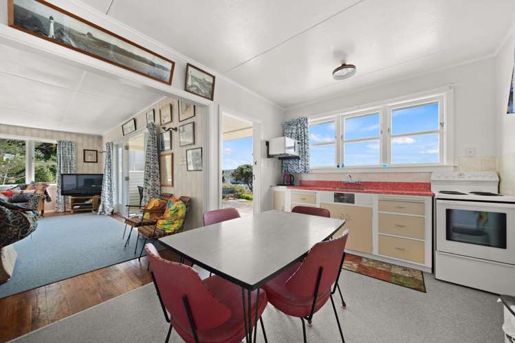 5 Guthrie Crescent Castlepoint_5