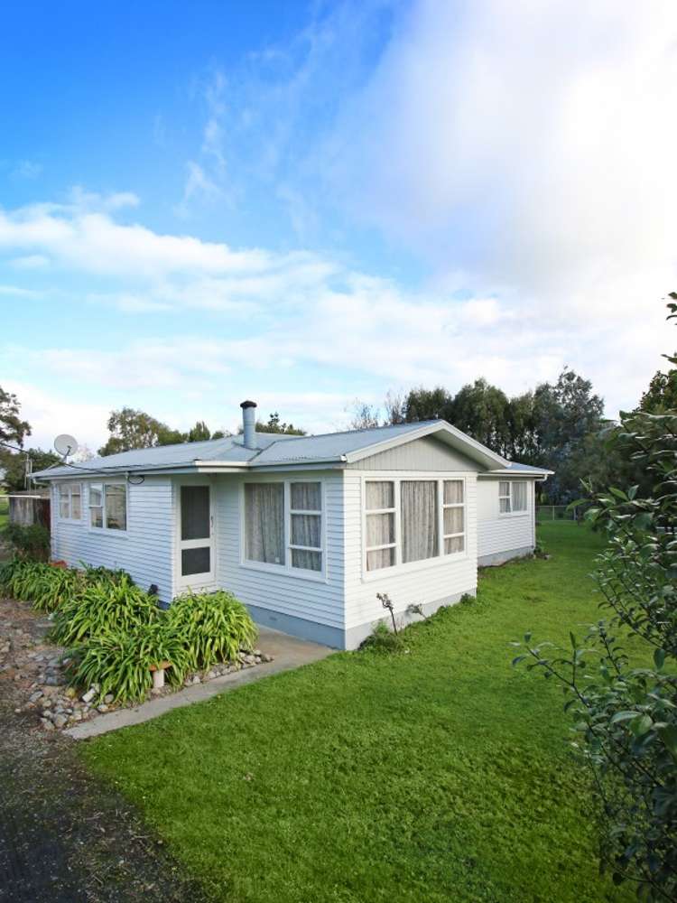 2110 State Highway 56 Longburn_15