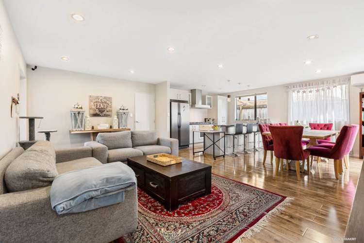 12 Manning Rise Flat Bush_12