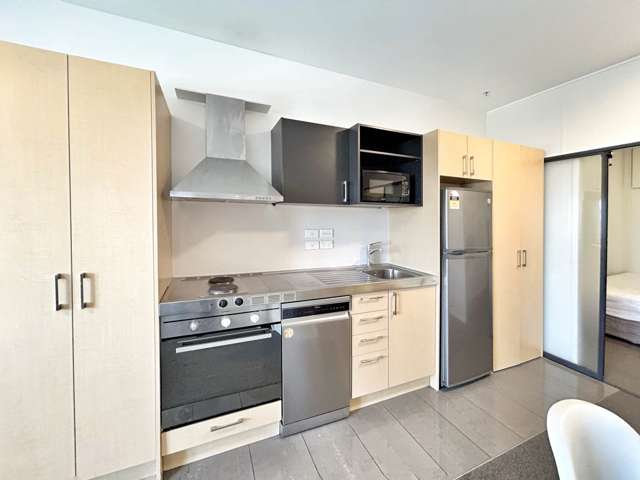 608/17 Putney Way Manukau_4