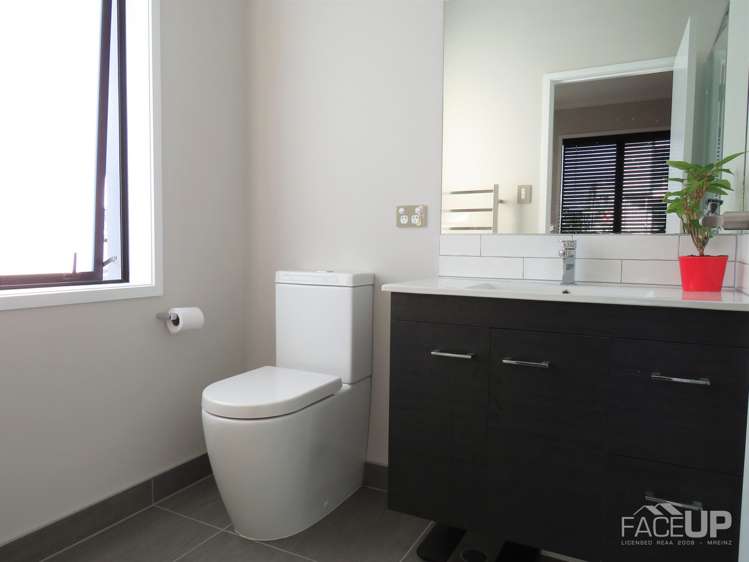 13 Te Aho Matua Road Hobsonville_9