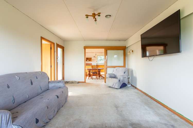 82 Guy Street Dannevirke_10