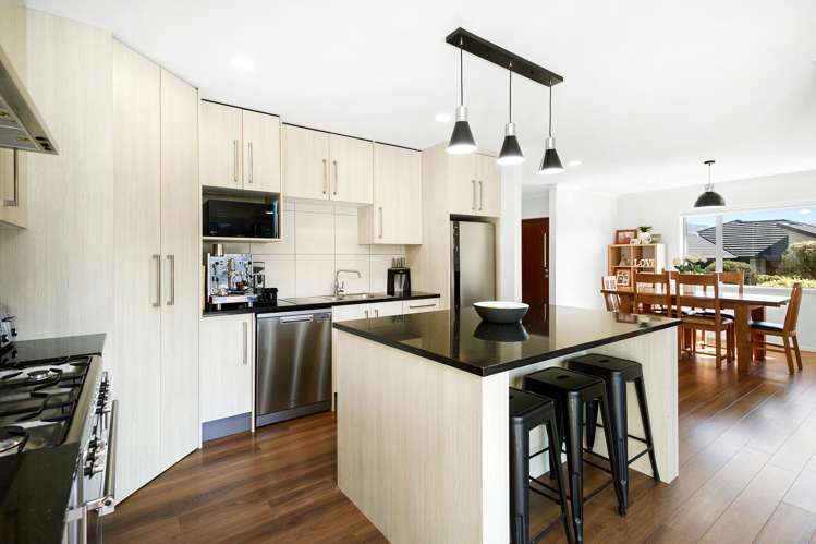 175 Woodman Drive Tawa_10