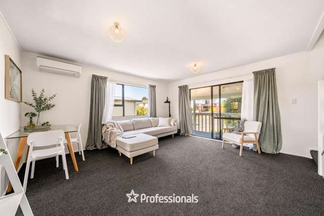 25a Outram Grove Kelson_2