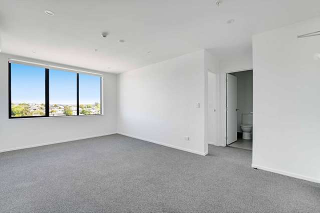 101/3 Rauemi Way Te Atatu South_2