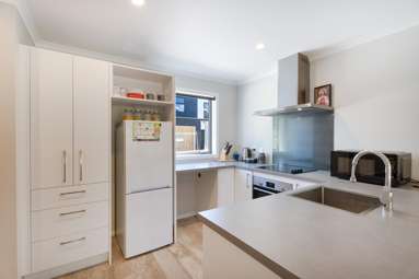 2/10 Marion Street_4