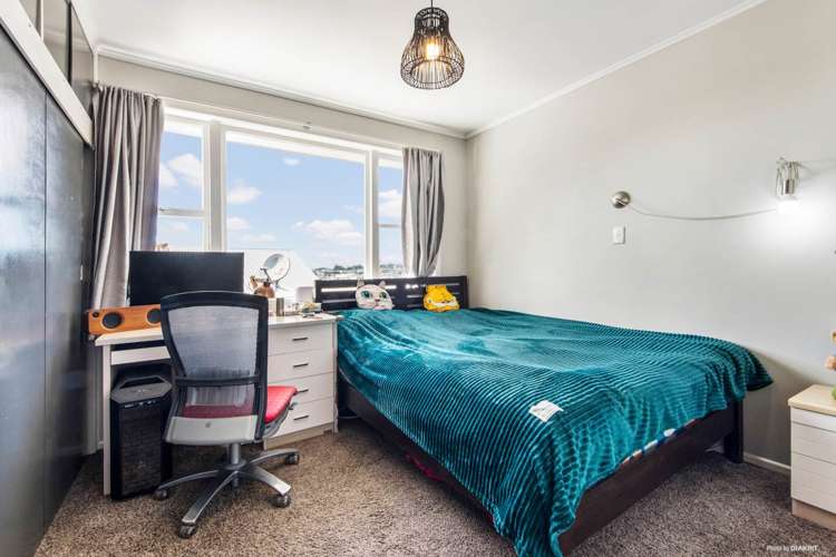 63 Triangle Road Massey_10