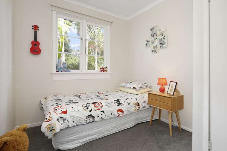 1 Grovelands Way Titirangi_13