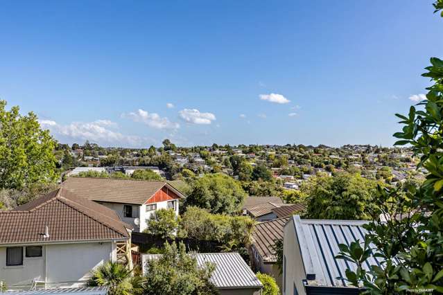 2/57 Target Road Totara Vale_2