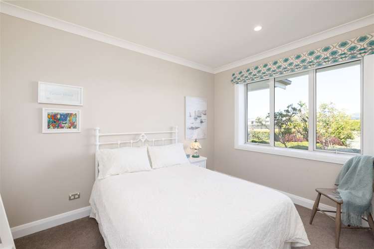 76 Carnaveron Drive Lincoln_14