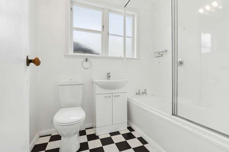 10 Peet Avenue Royal Oak_15