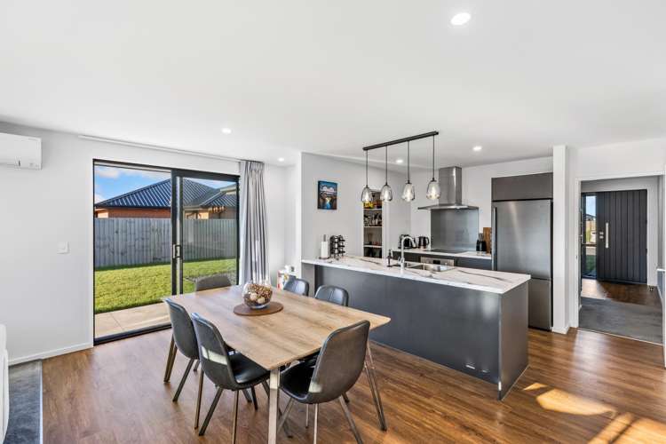 39 Lunn Crescent_4