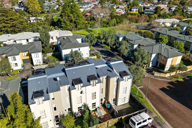 4 Verdale Circle Glen Eden_2