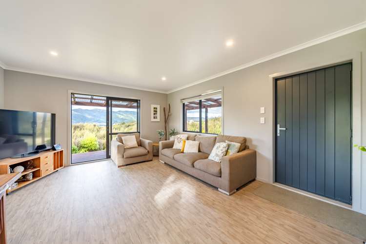 297 Fairview Drive Akatarawa_24