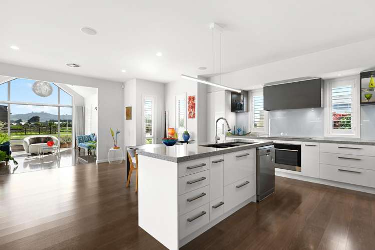 77 Baxter Michael Crescent Cambridge_6