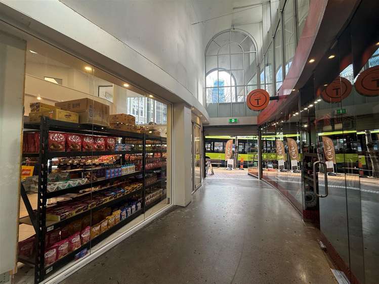Shops 1 and 2, 1 Manners Street Te Aro_2