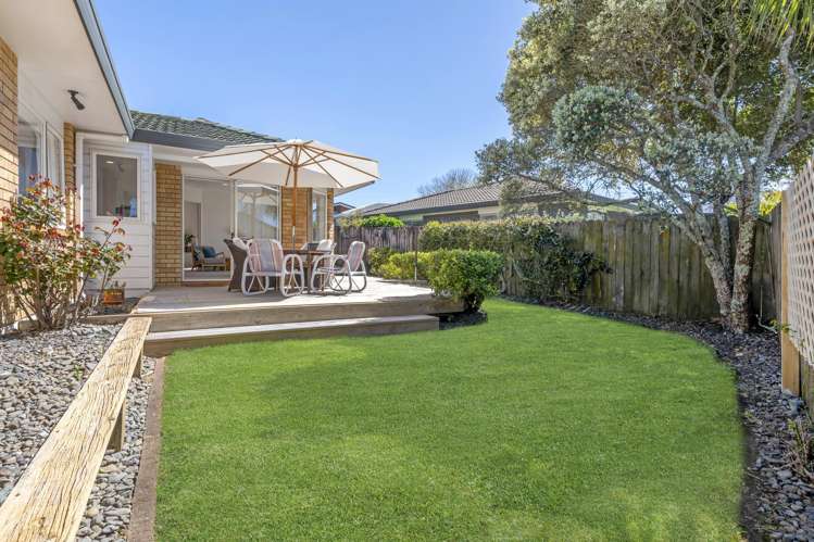 2/248 Botany Road Botany Downs_7
