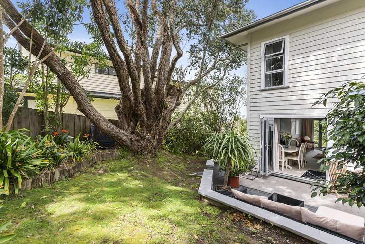 12/13 Kaihu Street Northcote_10