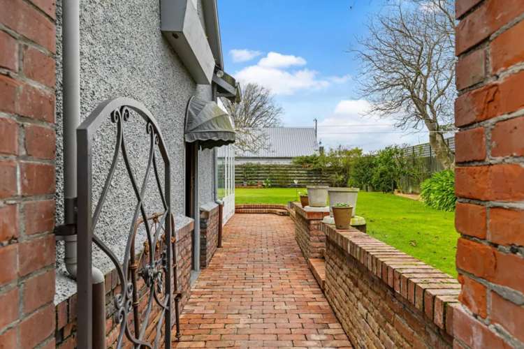 209 Victoria Avenue 2138_9