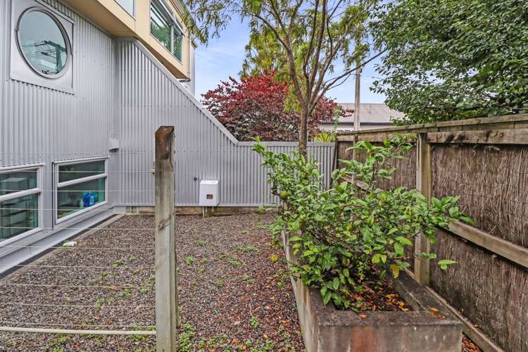 1b/10 Park Avenue Epuni_13