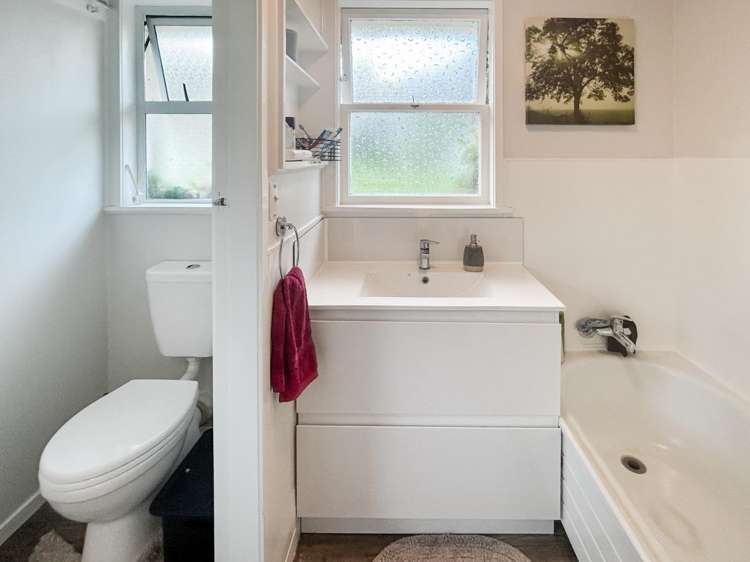 305 Clayton Road 1134_8