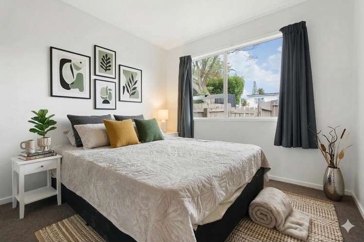 2/174 Birkdale Road_1