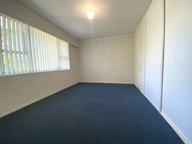 1/28 Royal View Road Te Atatu South_5