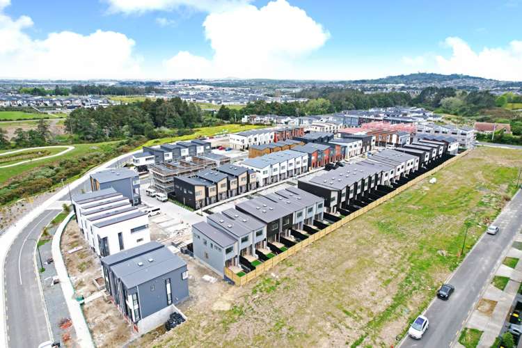 27 Kiato Lane Flat Bush_19