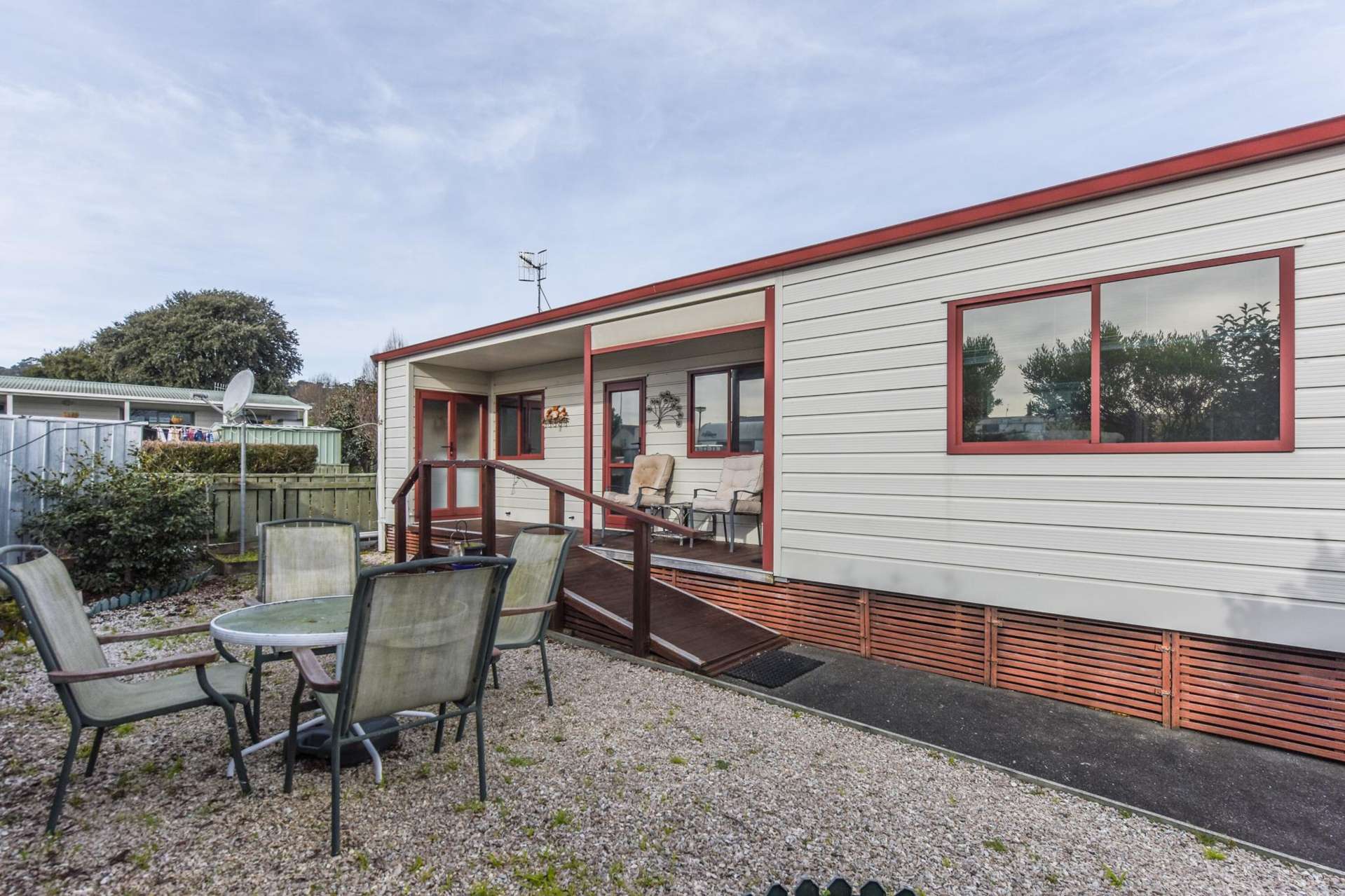 P19/70 Beach Road Tahunanui_0