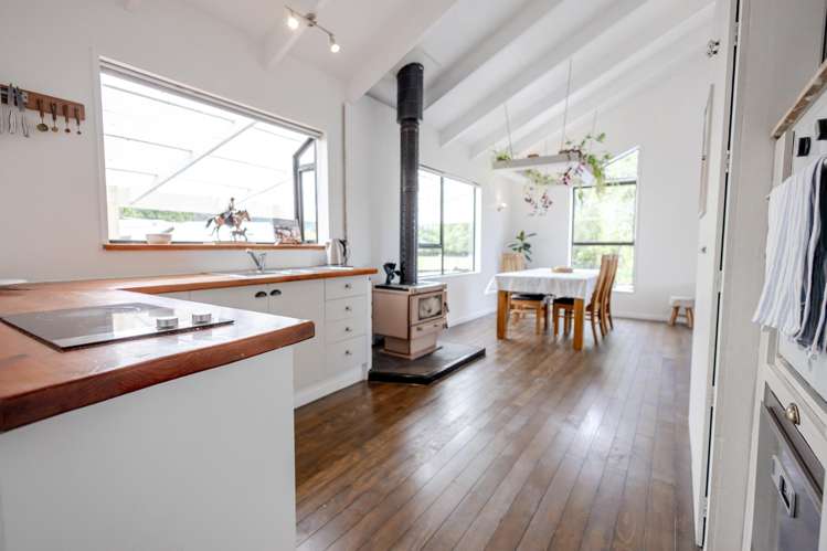 158 Golf Links Road Kaiata_8