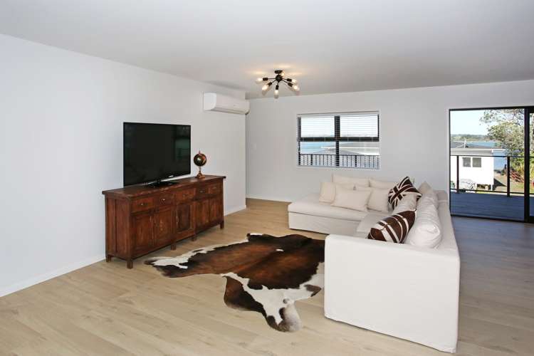 7 Ronald Avenue Glenbrook_5