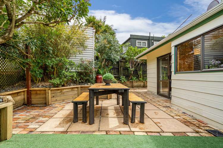 2/12 Cassino Street Bayswater_13