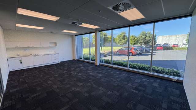 4-8 Pavilion Drive Mangere_2