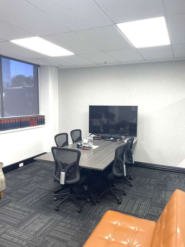 Unit 3/300 Queen Street City Centre_3