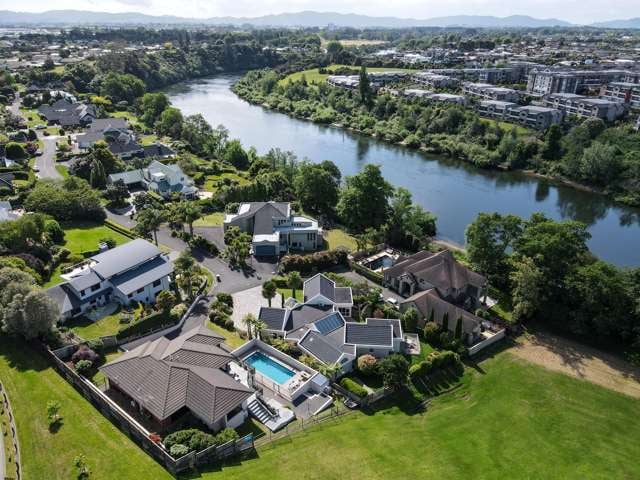 17 River Oaks Place Pukete_1