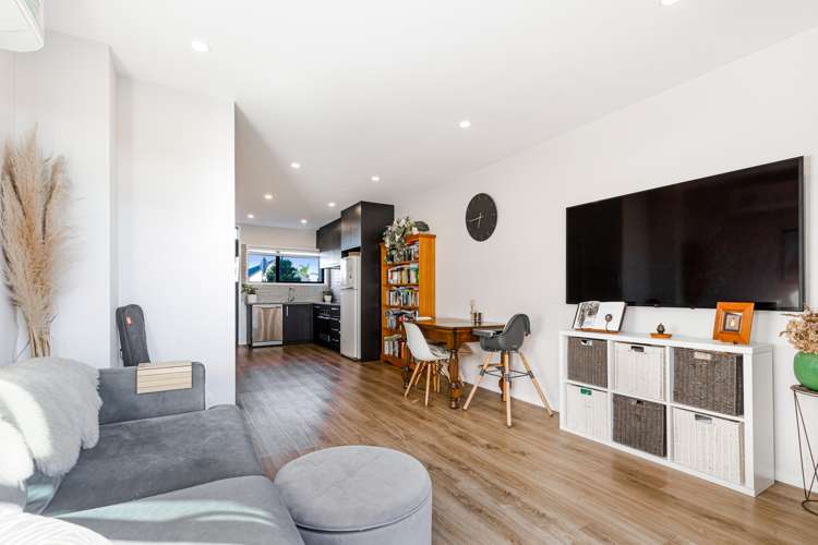 37 Treloar Crescent Hobsonville_6