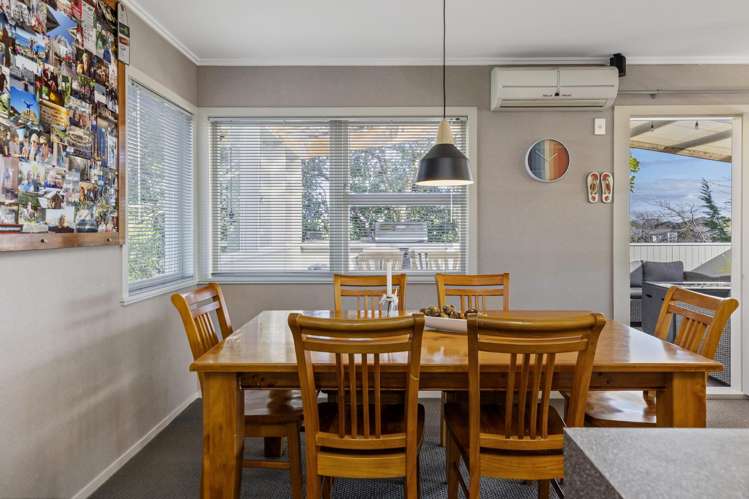 1/15 Charles Crescent Rainbow Point_9