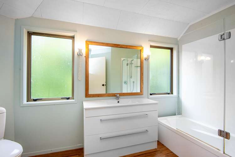 146 Motuhara Road, Plimmerton_21