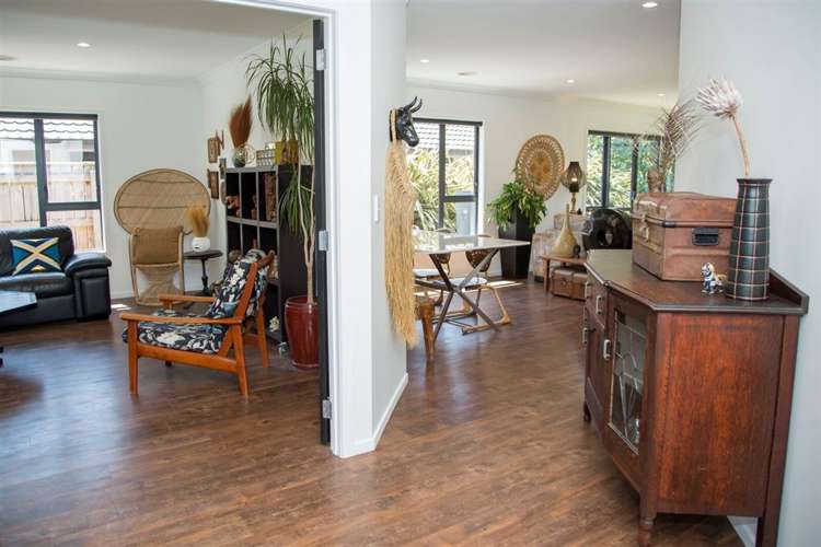 8 Tararua Close Aotea_10