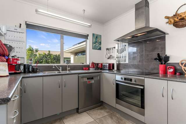 3 Rainbow Place Onerahi_1
