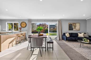 12 Sylvester Crescent_1