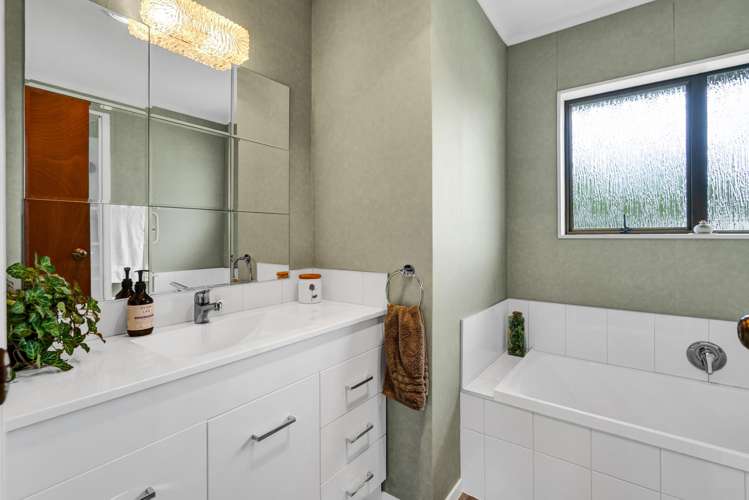 21 Kowhai Street Inglewood_14